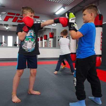 Zostań bohaterem z Backfist