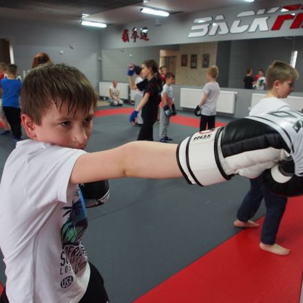 Zostań bohaterem z Backfist